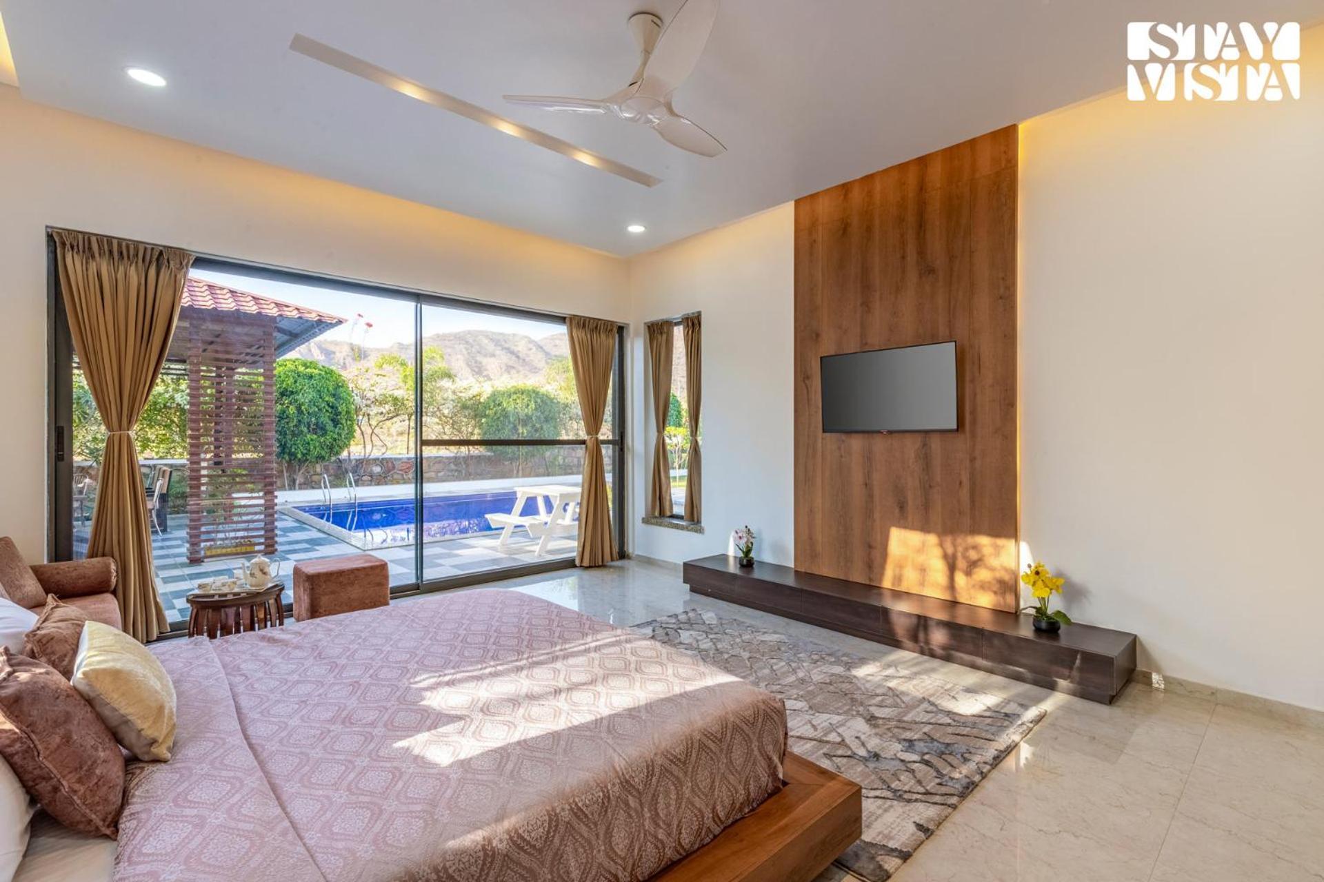 Stayvista'S Bella Dream - Mountain-View With Outdoor Pool, Lawn Featuring A Gazebo & Indoor Games Udajpur Exteriér fotografie
