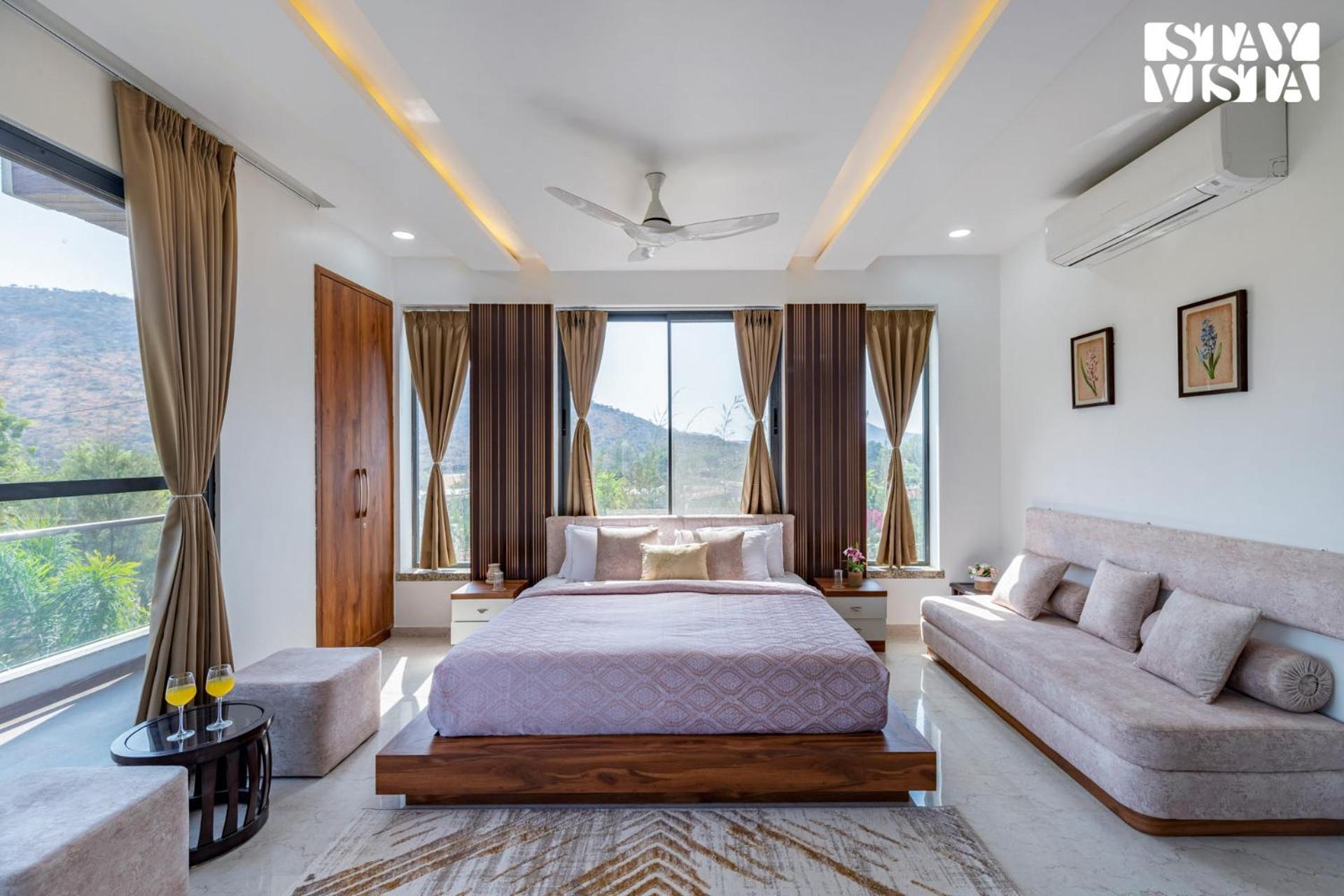 Stayvista'S Bella Dream - Mountain-View With Outdoor Pool, Lawn Featuring A Gazebo & Indoor Games Udajpur Exteriér fotografie
